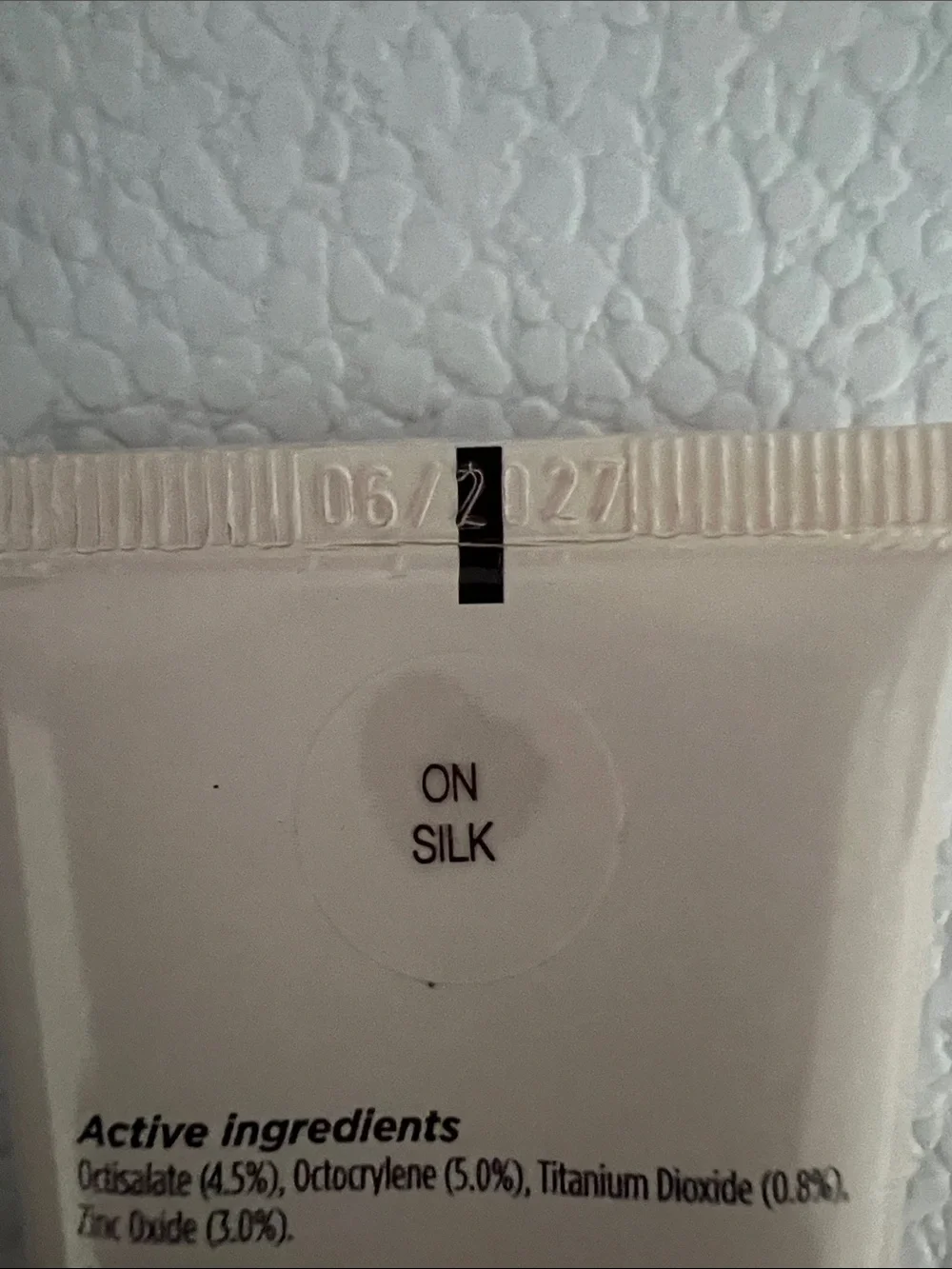 laura mercier Tinted Moisturizer Natural Dewy -SPF30 - Color 0N silk